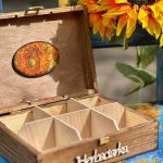 Zestaw prezentowy ze słonecznikami, pudełko na herbatę i podkładki, sielskie - 