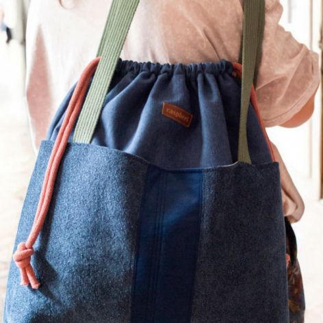 Granatowa duża torba z kominem