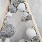 Drewniana prosta choinka w odcieniach popieli LED Handmade - 