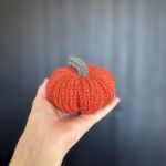 Dynia ozdobna, L, ciemnopomarańczowa - 1 szt. - Dynia ozdobna handmade, rozmiar L, kolor ciemnopomarańczowy