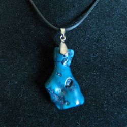 Naturalny koral, niebieski korzeń korala, wisiorek