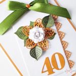 Kartka URODZINOWA pomarańczowo-zielona - Kartka na urodziny z białą różyczką
