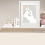 Grafika "Kobieta " minimalistyczna - Dekoracja na półce
