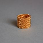 Pierścionek koralikowy złoty 3 - pierścionek obrączka