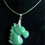 Zielony Jadeit chiński rzeźbiony wisiorek koń - 