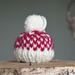 Ozdoba choinkowa, miniczapeczka, biało-różowa - Ozdoba choinkowa, zawieszka, mini-czapeczka, biało-różowa