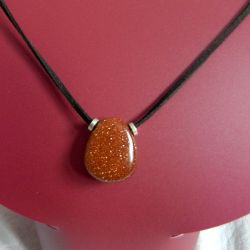 Piasek pustyni - kamień tysiąca słońc, delikatny wisiorek