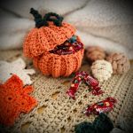Jesienny koszyczek szydełkowy w kształcie dyni ( z pokrywką) - 