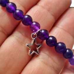 Bransoletka z naturalnych ametystów- równowaga i harmonia