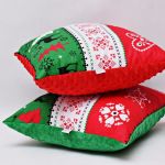 Poduszka świąteczna poduszka na święta pasy - poduszka z wypełnieniem