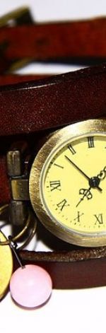 Zegarek skórzana bransoletka z zawieszką