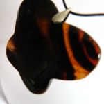 Brązowy motyl z agatu, wisiorek, srebro - 