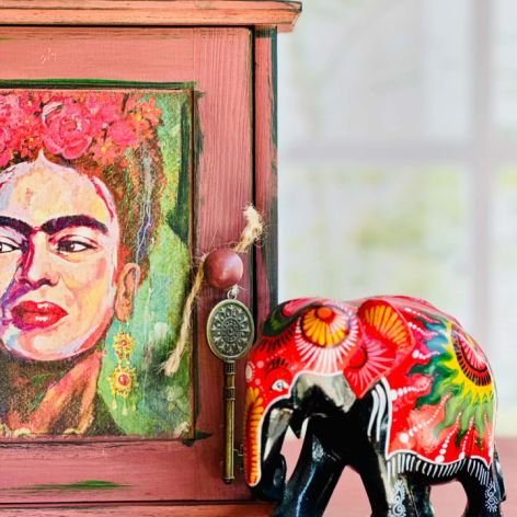 Ręcznie malowana szafka na klucze, Frida Kahlo, prezent, kwiaty