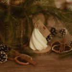 Sojowa świeca choinka na prezent o świątecznym zapachu  - świeca sojowa choinka święta