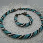 Komplet szydełkowo-koralikowy turkusowy - 