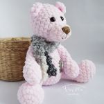 Różowy misiek w szaliczku - 