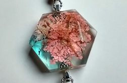 Migdałowiec - długi wisior z żywicy