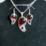 Biżuteria vintage z rubinowymi kryształkami - 
