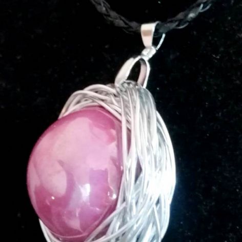 Ceramika i drut, liliowa porcelanowa kula, wisior handmade