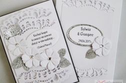 Kartka ŚLUBNA biało-srebrzysta z cytatem