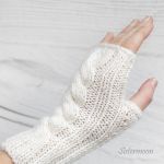 Białe krótkie mitenki - 