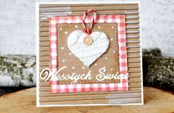 Z wełnianym serduszkiem