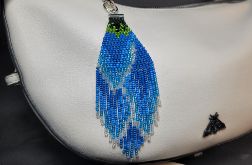 Niebieski kwiat - brelok z frędzli zawieszka chwost do kluczy torebki plecaka