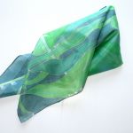 Zielona Wiosenna apaszka  jedwabna malowana - Zielona Wiosenna apaszka jedwabna malowana