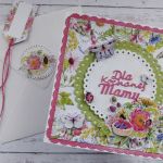 Kartka na Dzień Mamy z polnymi kwiatami i motylami - Tył koperty z ozdobnym kółeczkiem