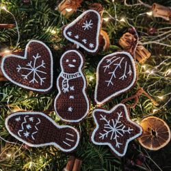 Świąteczne pierniczki - komplet ozdób choinkowych