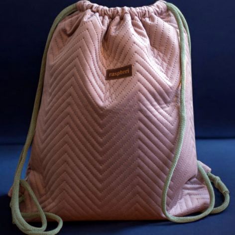 Pikowany pudroworóżowy workoplecak basic