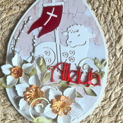 094,Wielkanocny baranek w jajku