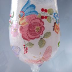 świecznik-lampion szklany z kwiatami i motylami