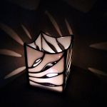 Lampion Princess Tiffany - efekt podświetlenia
