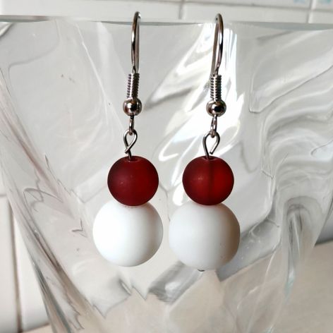 Kolczyki wiszące z koralików