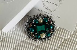 Broszka Emerald Classic haftowana koralikami