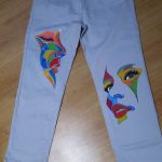 Spodnie jeans ręcznie malowane rozm 40 - kolorowe twarze