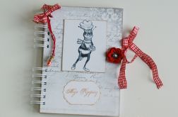 Przepiśnik- pszczoła w truskawkach