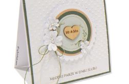 Kartka ślubna - wianek białe kwiaty kropki