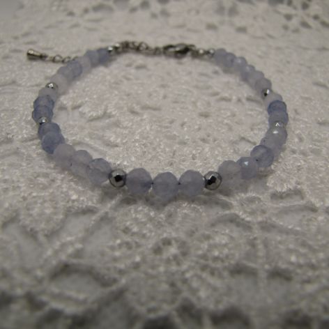 Delikatna bransoletka z tanzanitem 03