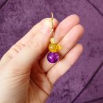 Kolczyki wiszące fioletowo-żółte - Kolczyki w dwóch kolorach