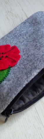 Kosmetyczka z filcu Flower Power