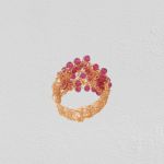 Pierścionek z miedzi z małymi rubinkami - Pierścionek wire crochet