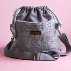 Szara listonoszka z kominem baranek