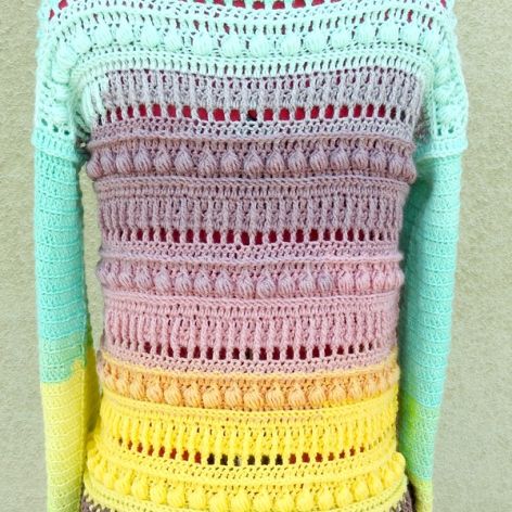 Sweter pastelowy