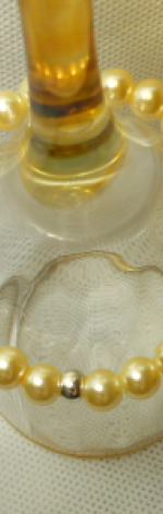 144. Bransoleta z pereł szklanych 8mm