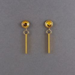 Kolczyki złote patyczki.