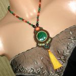 Malachit zielony  - wisior sutasz z chwostem - wisior haft koralikowy
