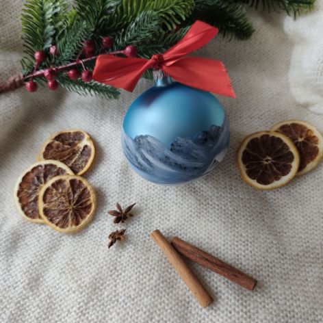 Ręcznie malowana bombka "zimowe Tatry" (7), 10 cm