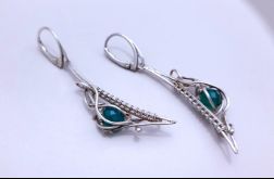 Srebrne kolczyki wire wrapping z zielonym chalcedonem– ręcznie robiona biżuteria artystyczna